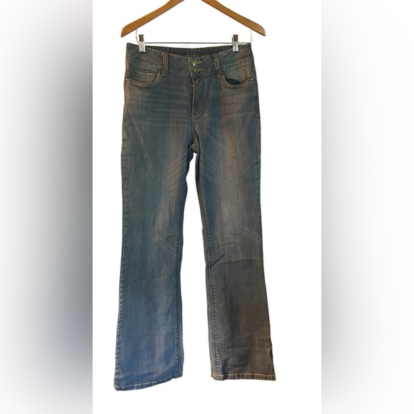 Boston Proper Denim - Boston Proper Sz 8 Ladies Jeans w/ Rhinestone Buttons